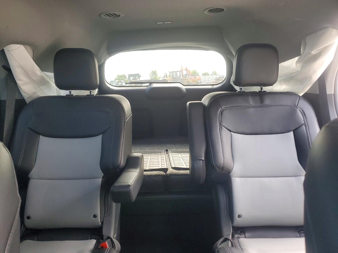 2023 FORD EXPLORER XLT photo 19