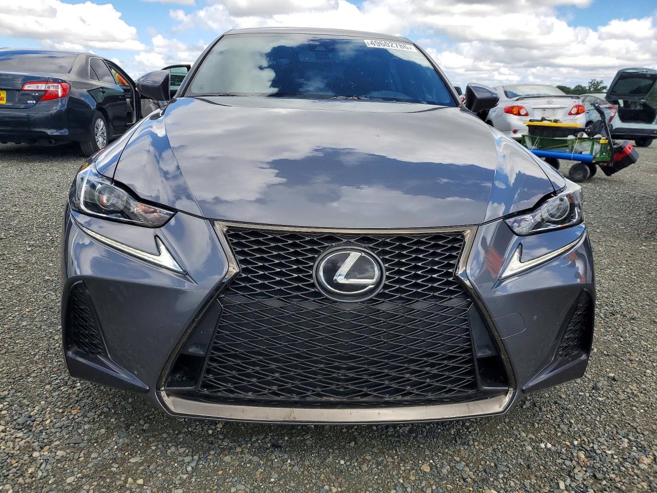 2019 LEXUS IS 300 photo 9