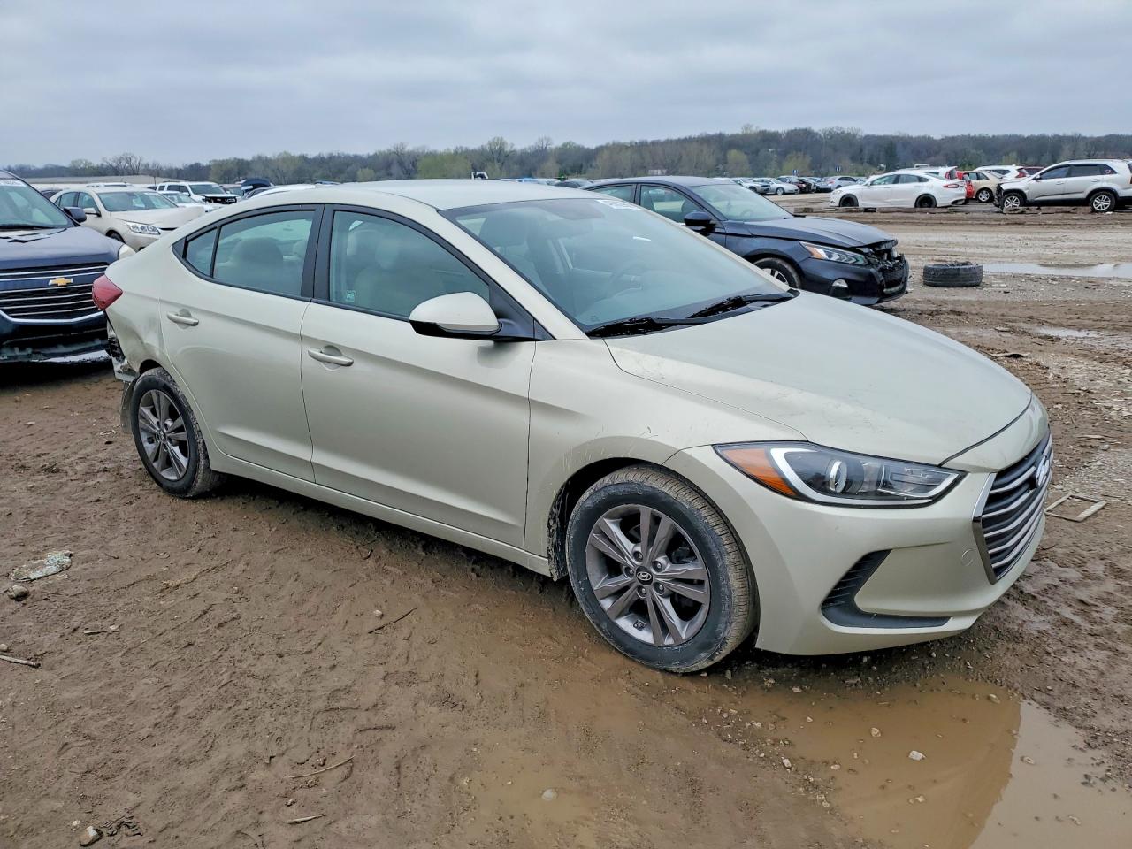 2017 HYUNDAI ELANTRA SE photo 4