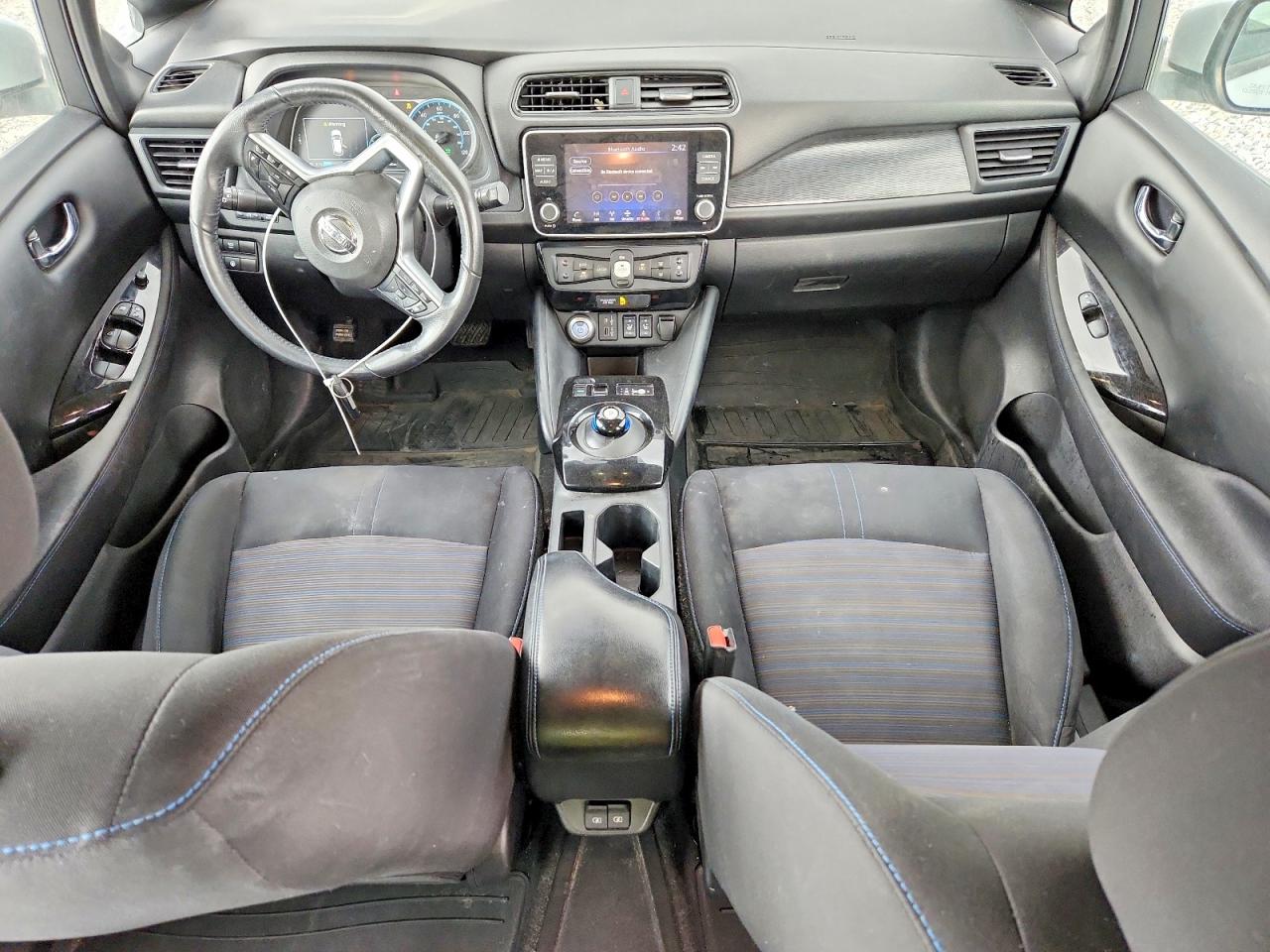 2020 NISSAN LEAF SV PLUS photo 22