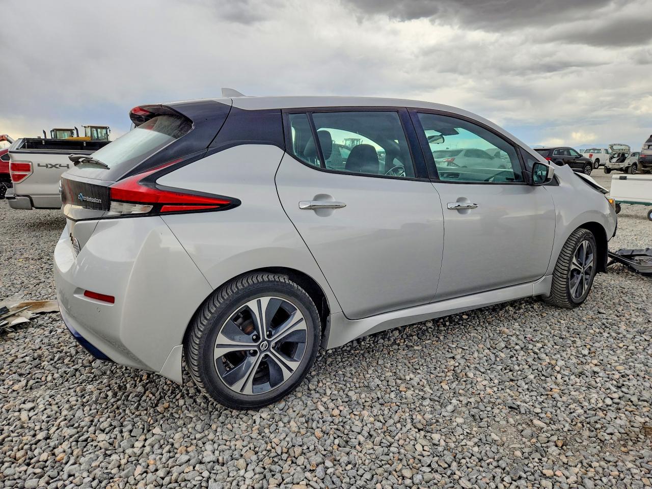 2020 NISSAN LEAF SV PLUS photo 7