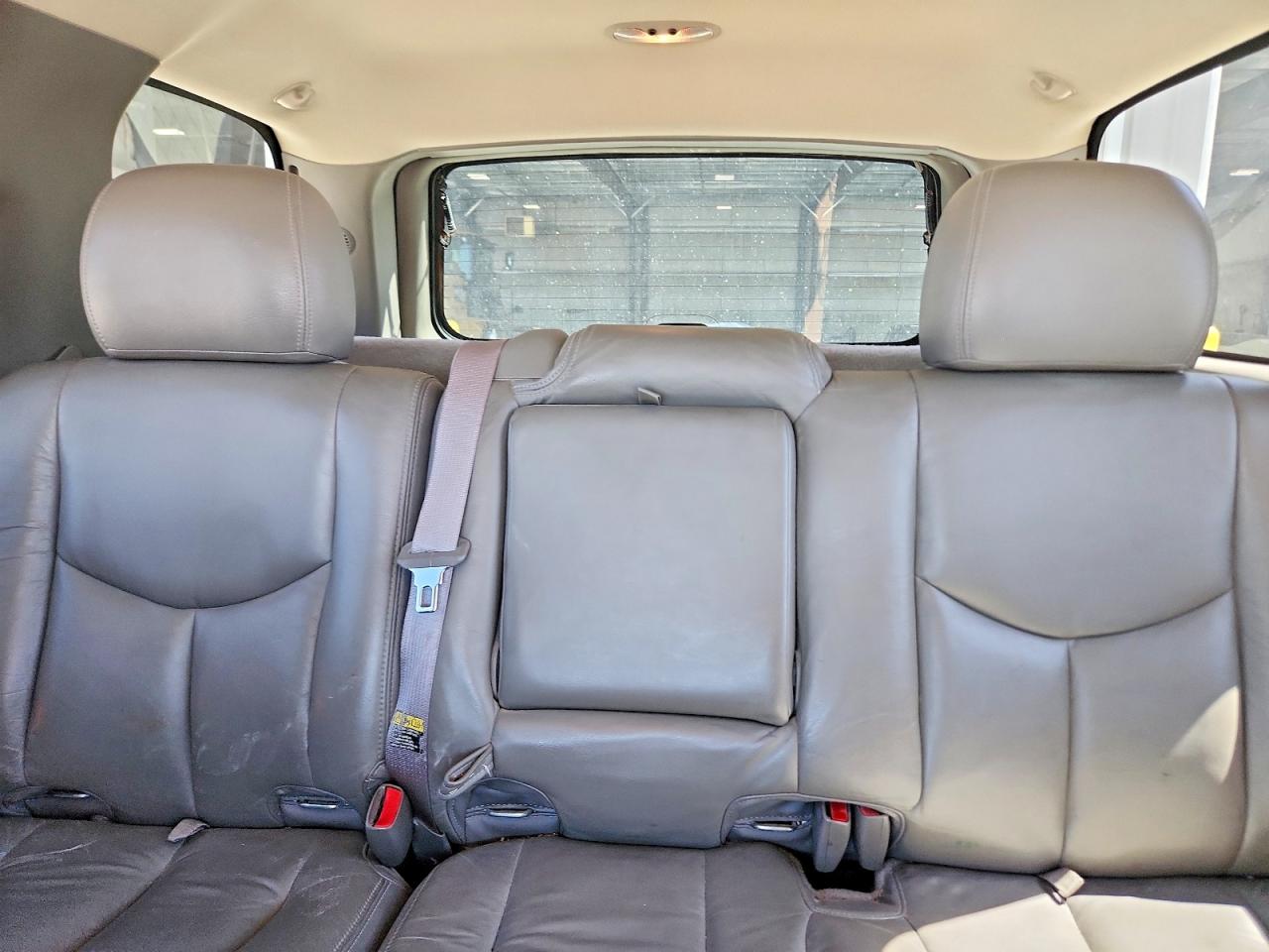 2003 CHEVROLET TAHOE K1500 photo 28