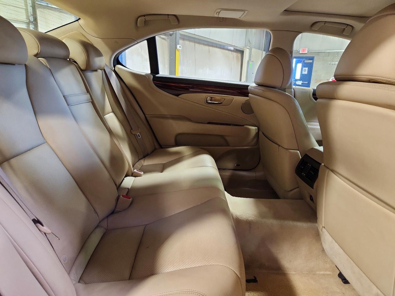 2008 LEXUS LS 460L photo 19