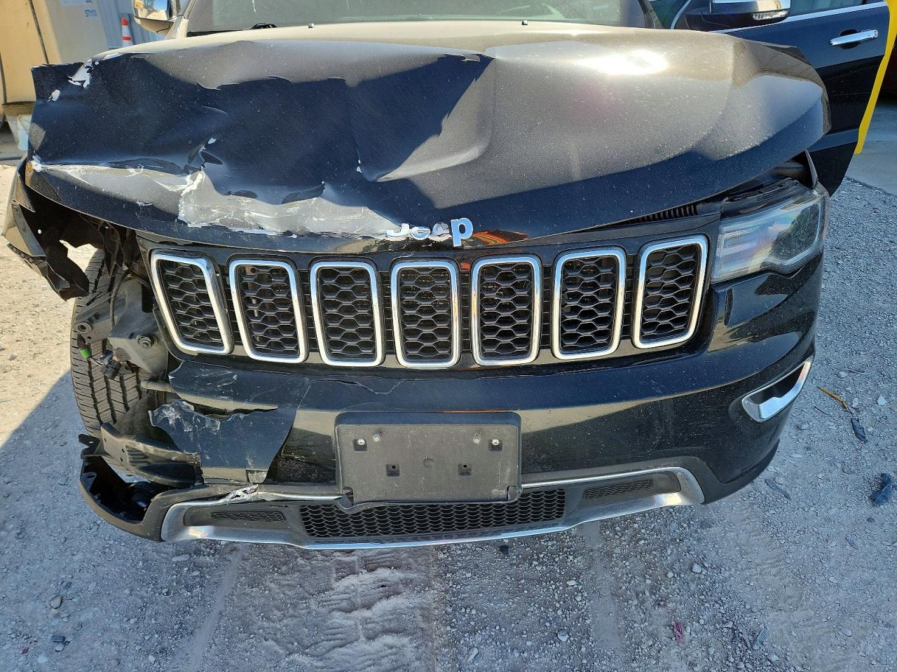 2019 JEEP GRAND CHEROKEE LIMITED photo 12