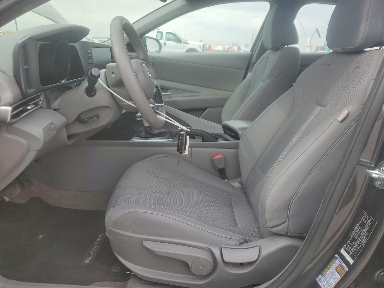 2023 HYUNDAI ELANTRA SE photo 13