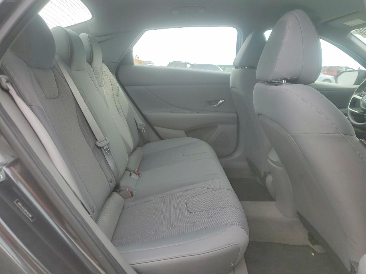 2023 HYUNDAI ELANTRA SE photo 19