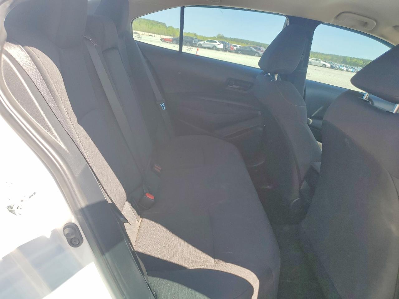 2022 TOYOTA COROLLA LE photo 19