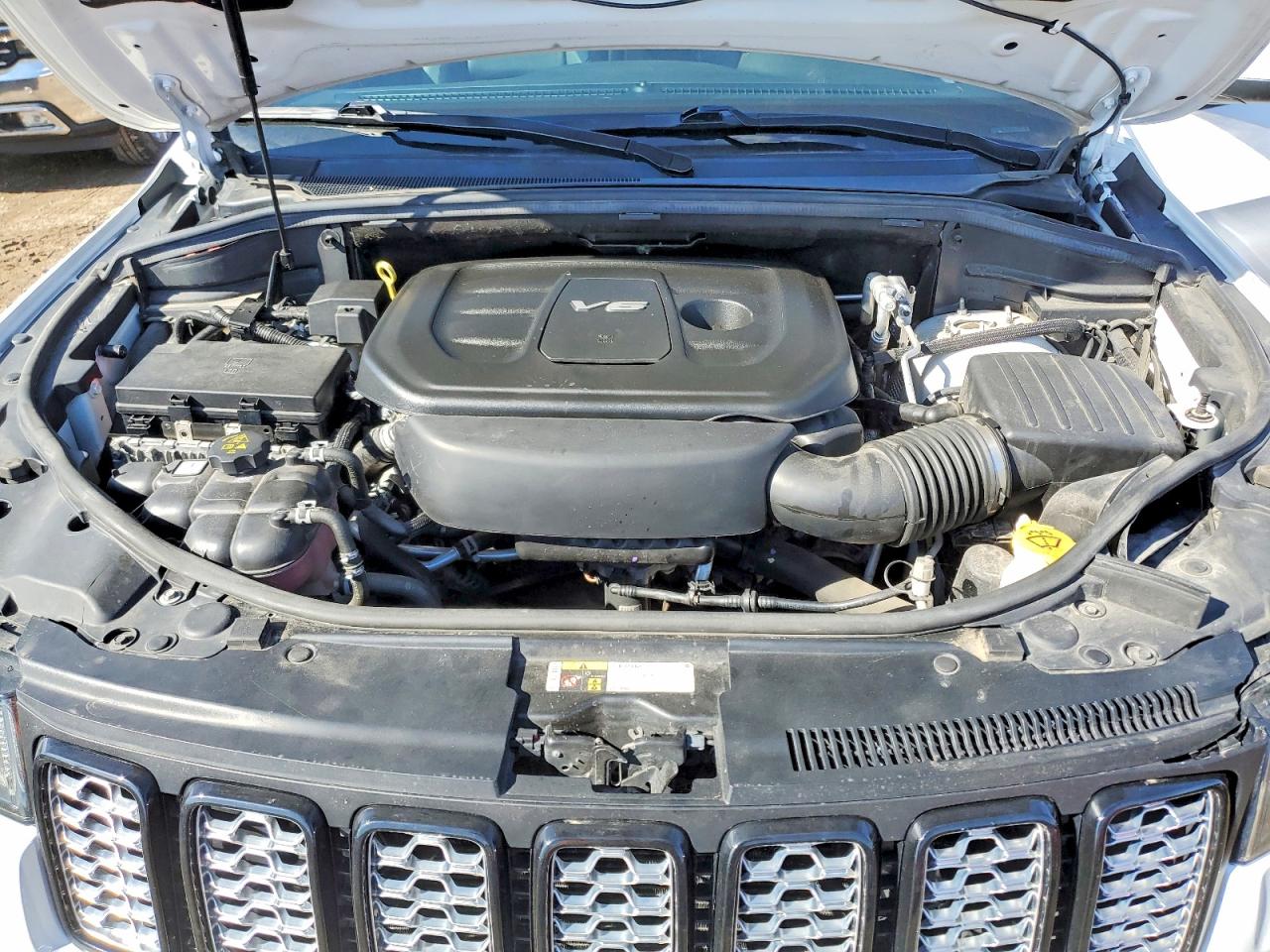 2018 JEEP GRAND CHEROKEE LAREDO photo 12