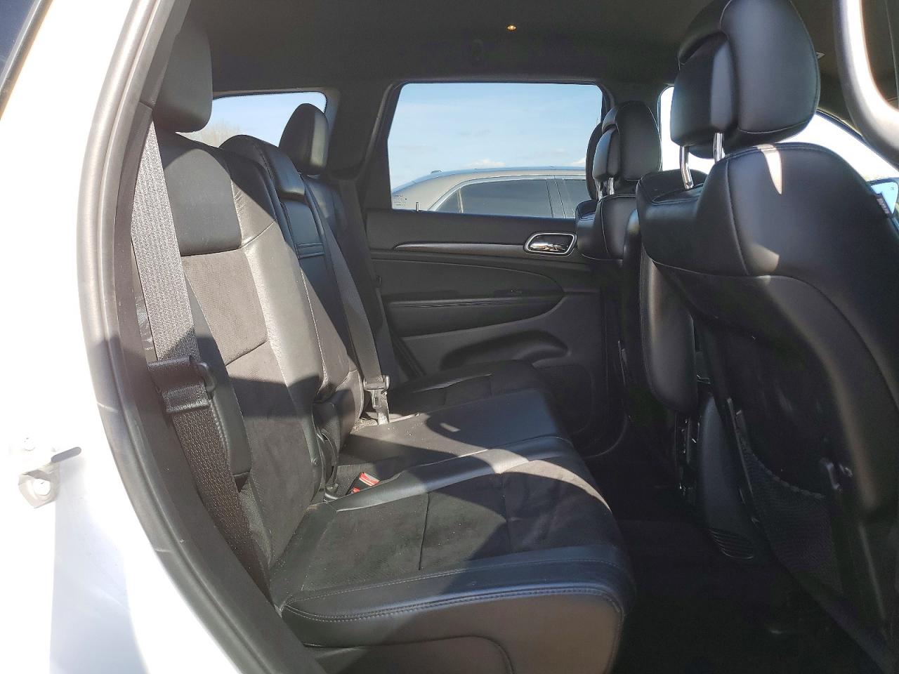 2018 JEEP GRAND CHEROKEE LAREDO photo 11