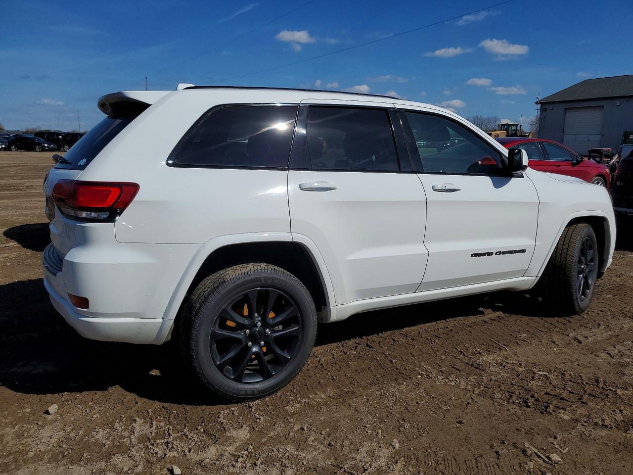 2018 JEEP GRAND CHEROKEE LAREDO photo 3