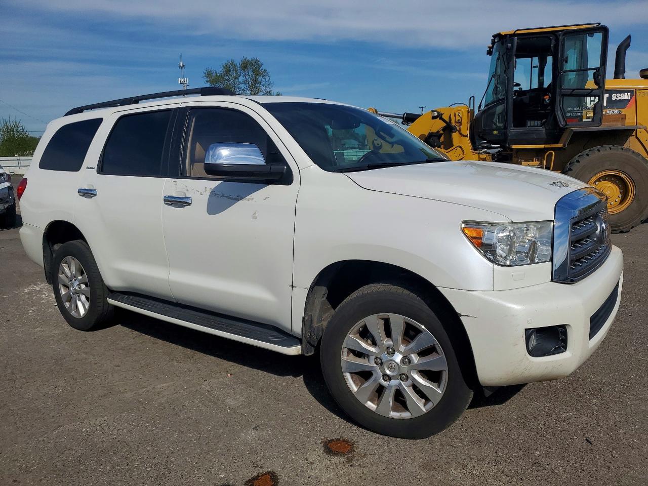 2016 TOYOTA SEQUOIA PLATINUM photo 10