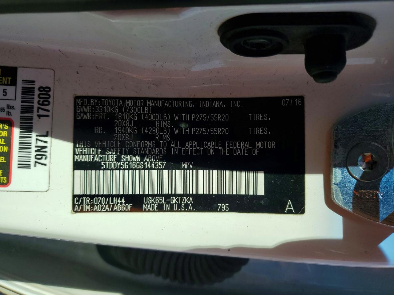 2016 TOYOTA SEQUOIA PLATINUM photo 34