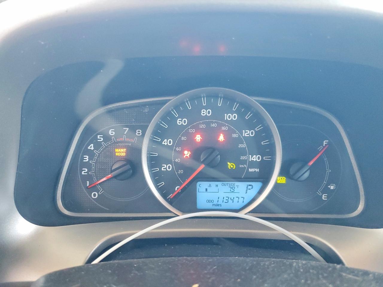 2013 TOYOTA RAV4 XLE photo 17