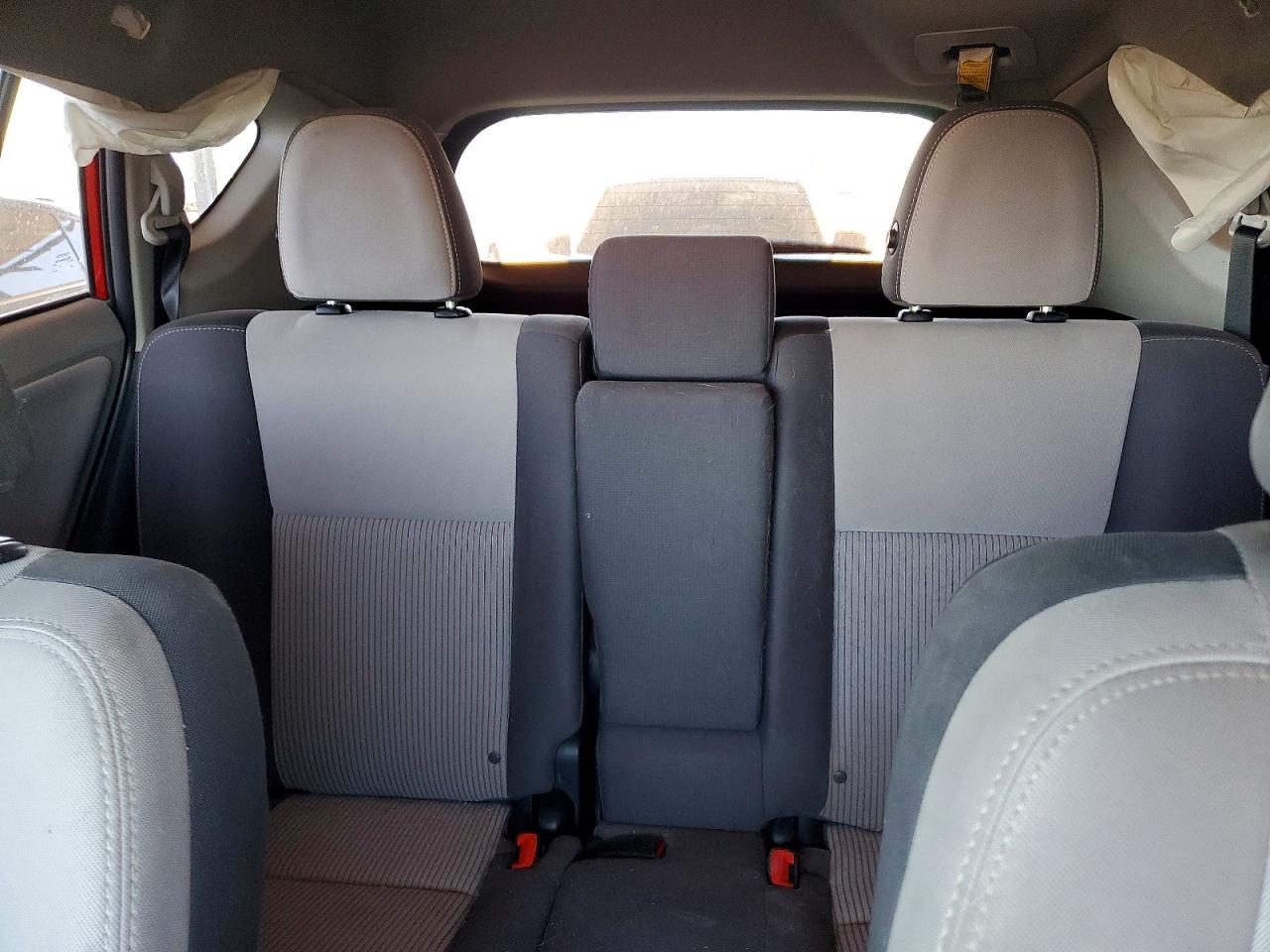 2013 TOYOTA RAV4 XLE photo 19