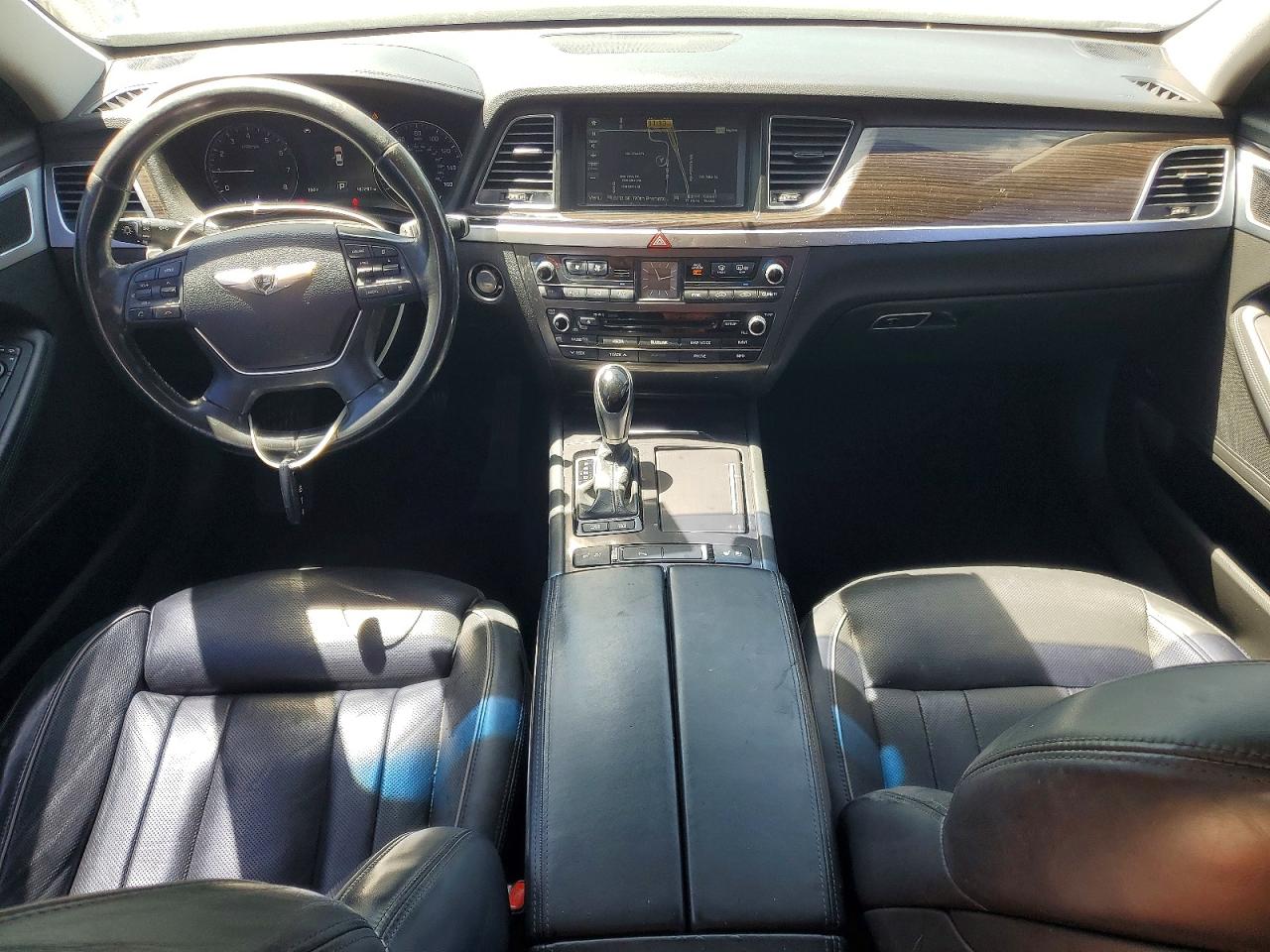 2015 HYUNDAI GENESIS 3.8L photo 22
