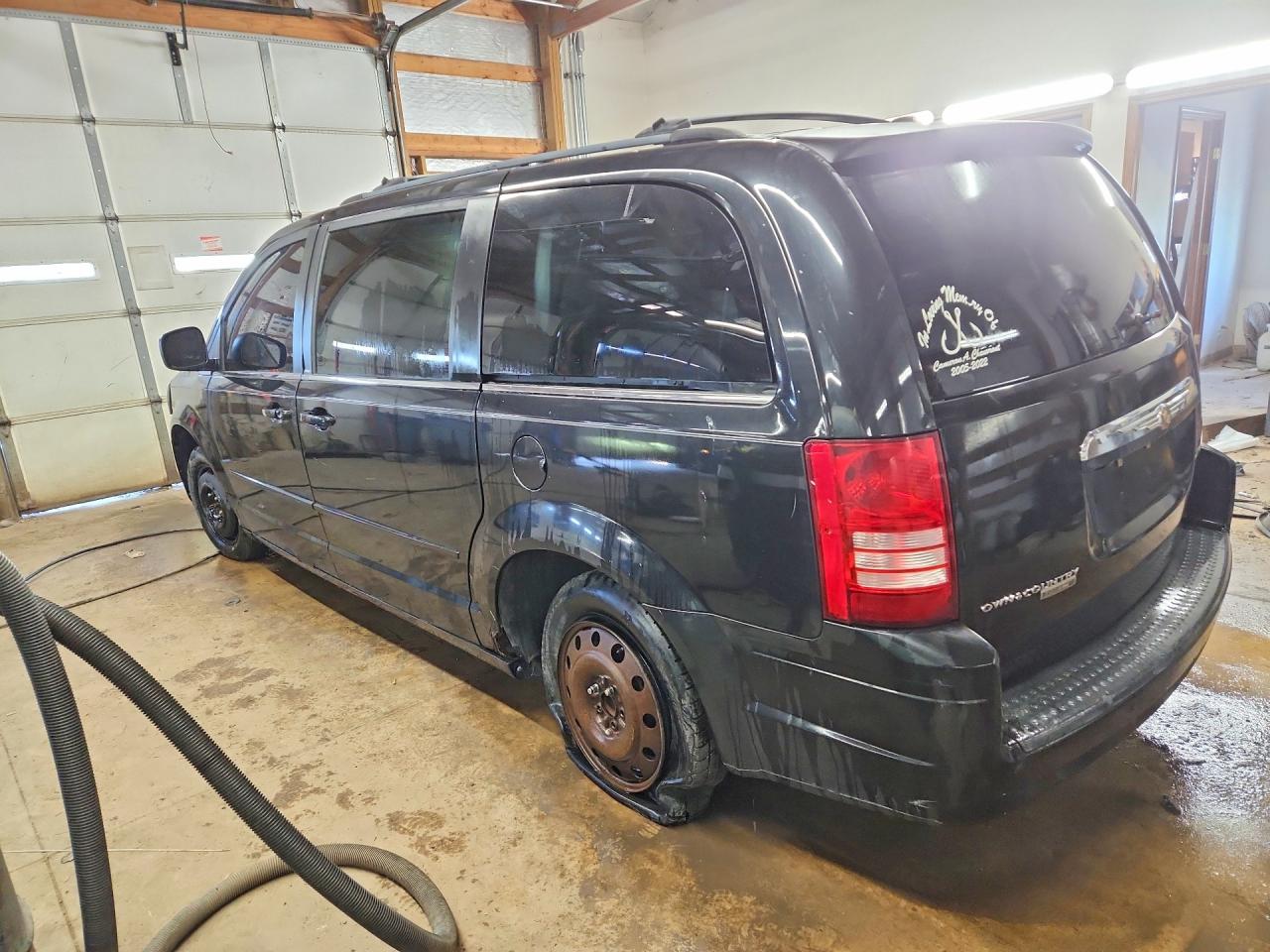 2008 CHRYSLER TOWN & COUNTRY TOURING photo 3
