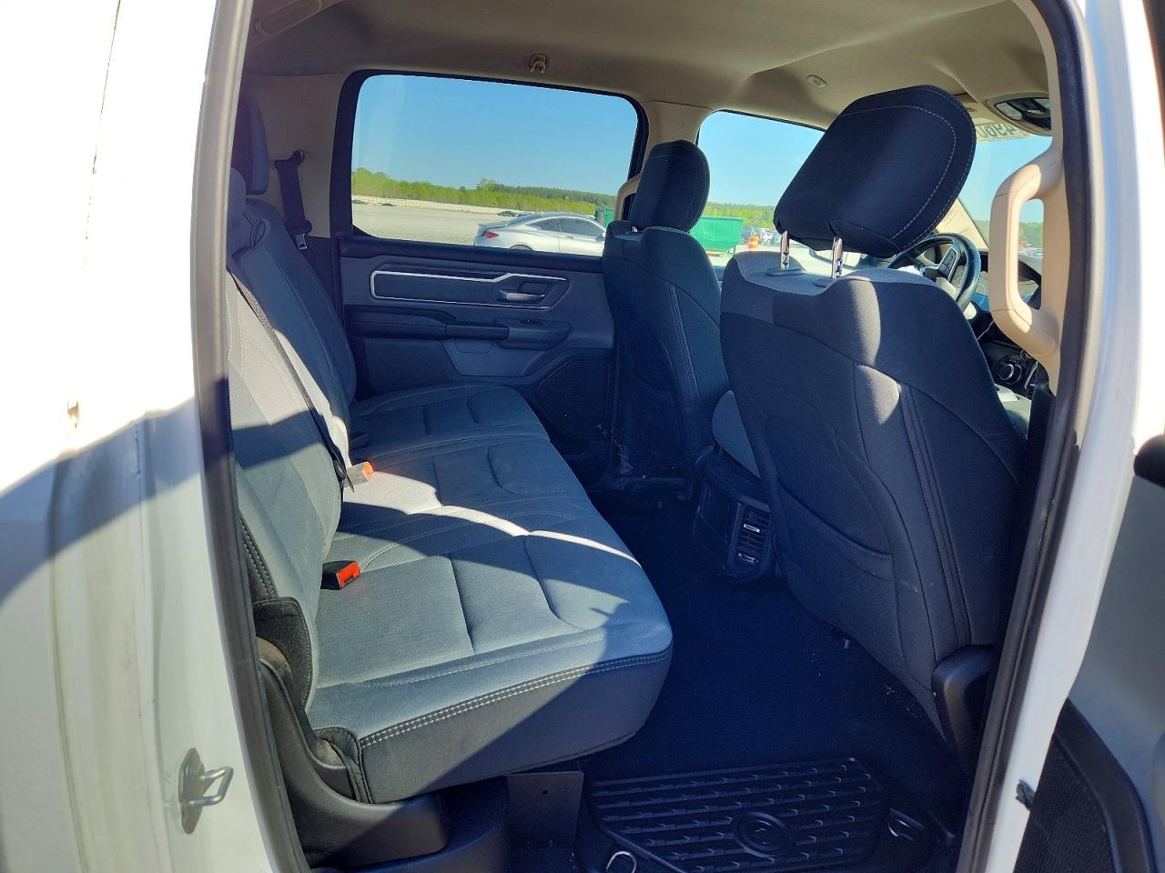 2019 RAM 1500 BIG HORN photo 19