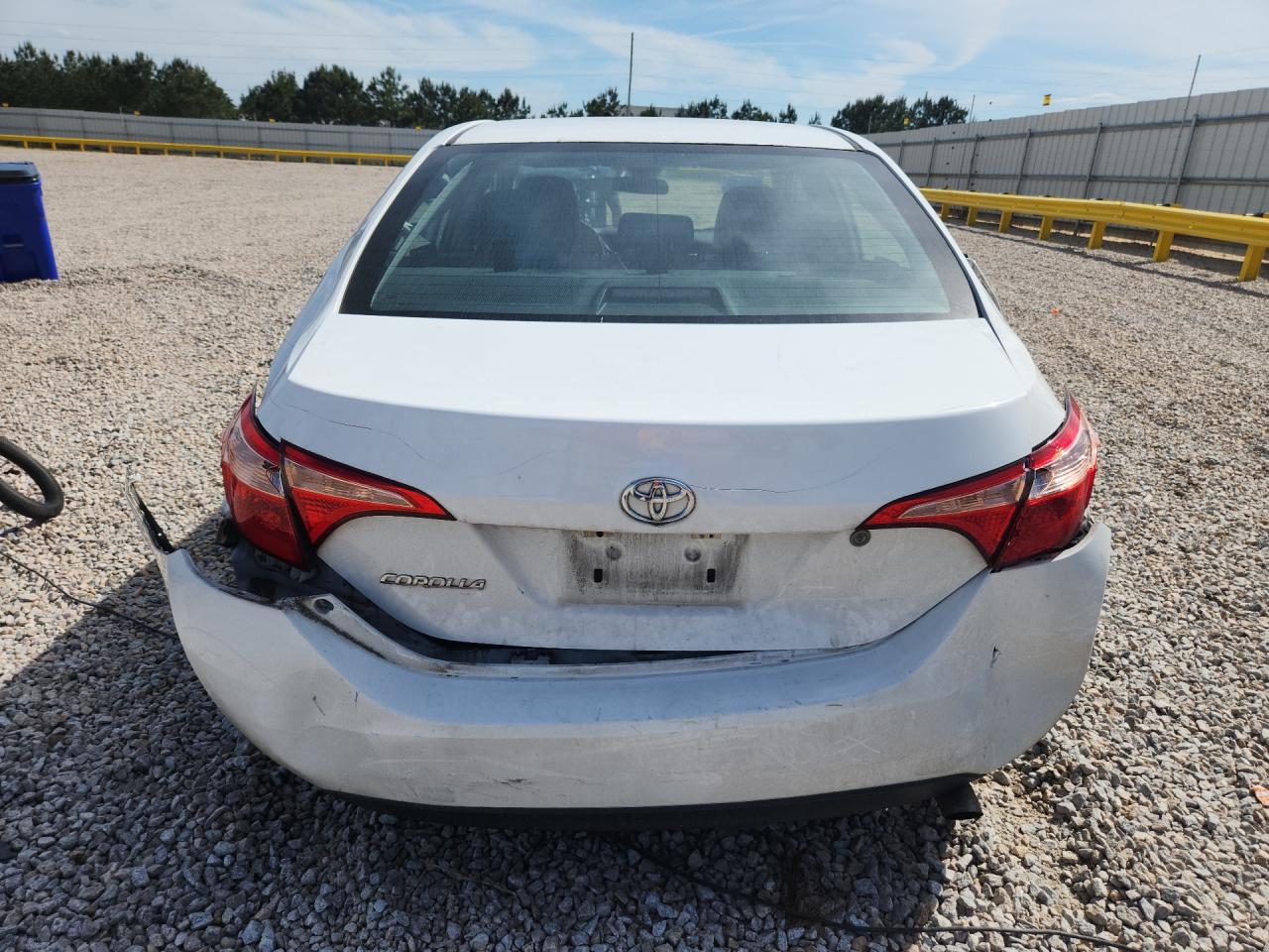 2019 TOYOTA COROLLA L photo 11