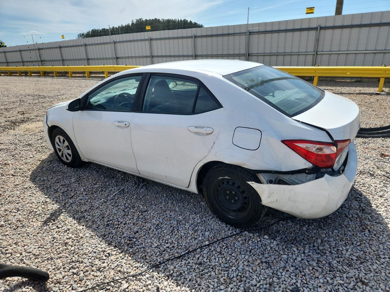 2019 TOYOTA COROLLA L photo 3