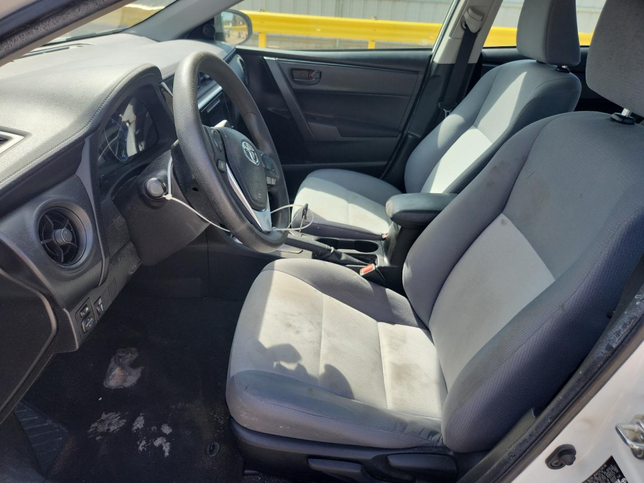 2019 TOYOTA COROLLA L photo 13