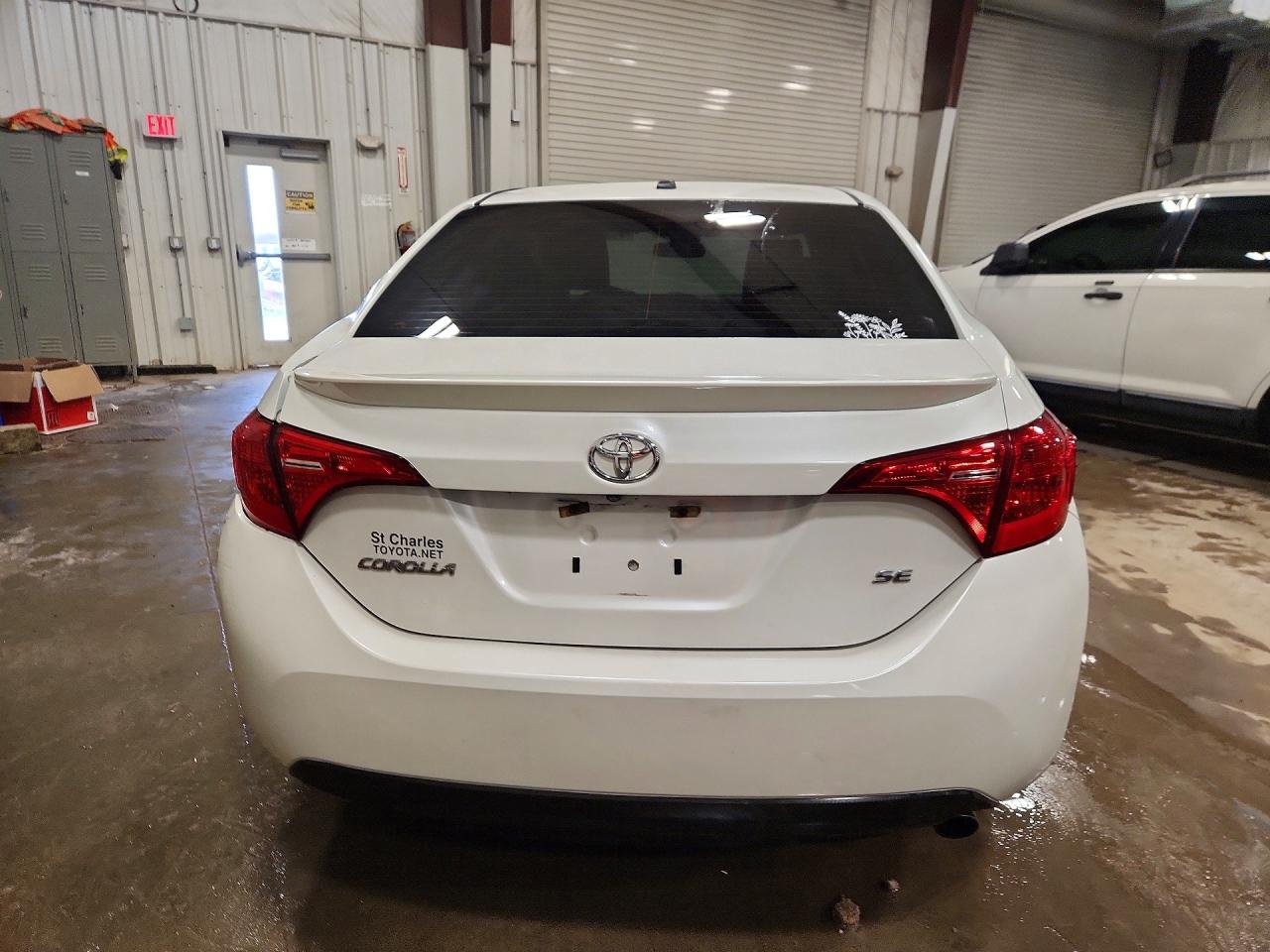 2017 TOYOTA COROLLA SE photo 11