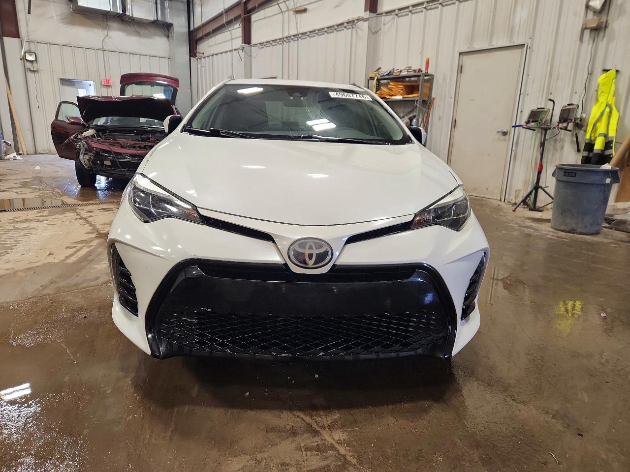2017 TOYOTA COROLLA SE photo 9