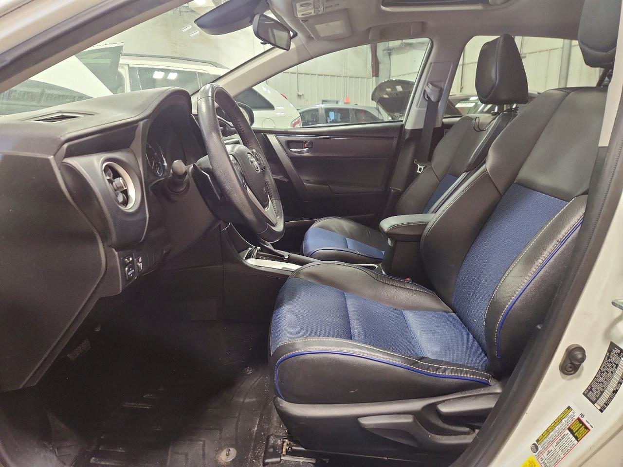 2017 TOYOTA COROLLA SE photo 13