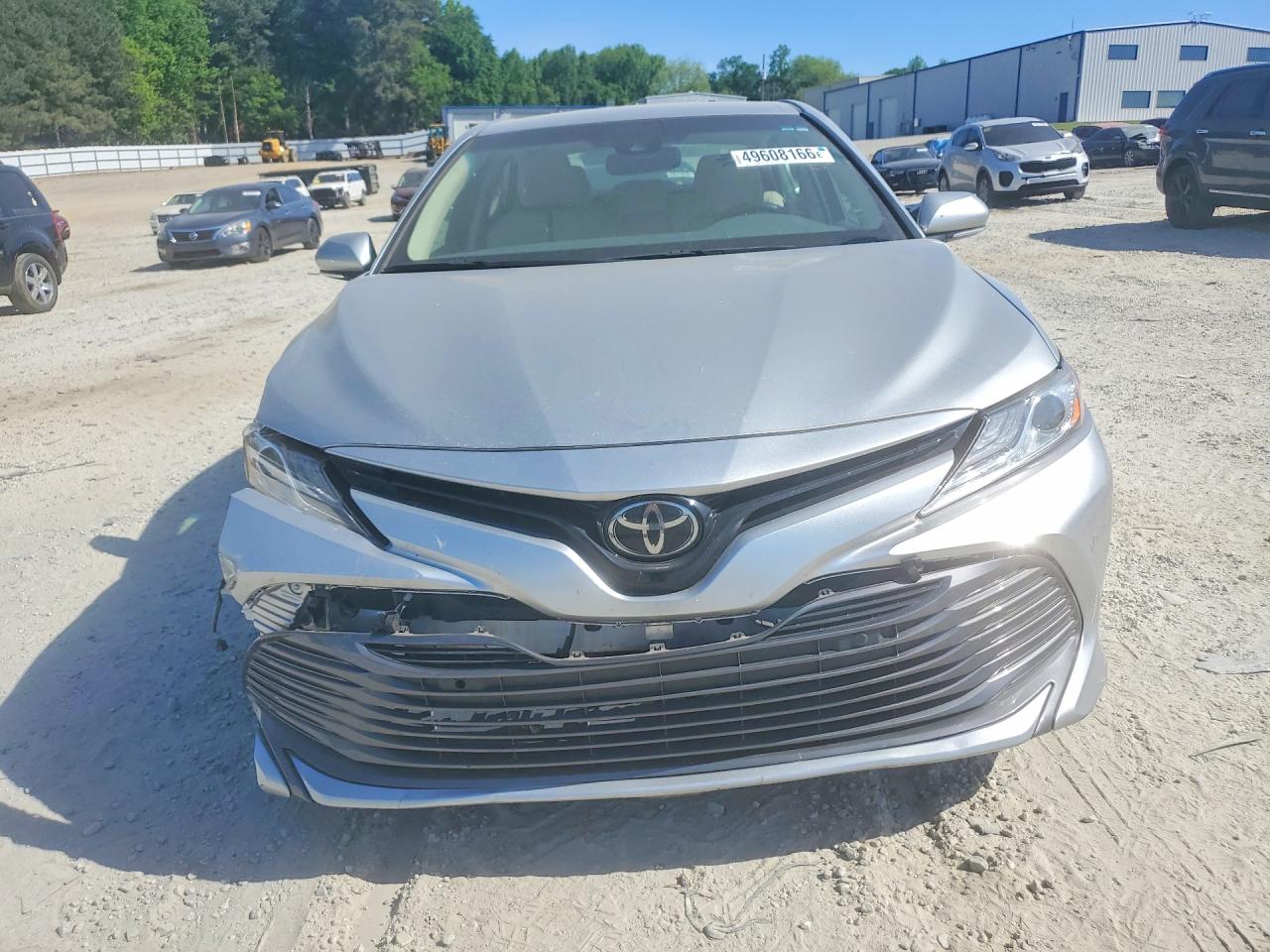 2018 TOYOTA CAMRY XLE photo 5