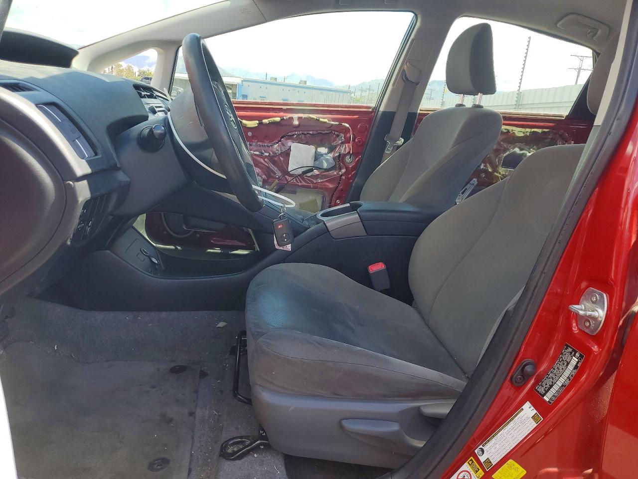 2013 TOYOTA PRIUS THREE photo 19