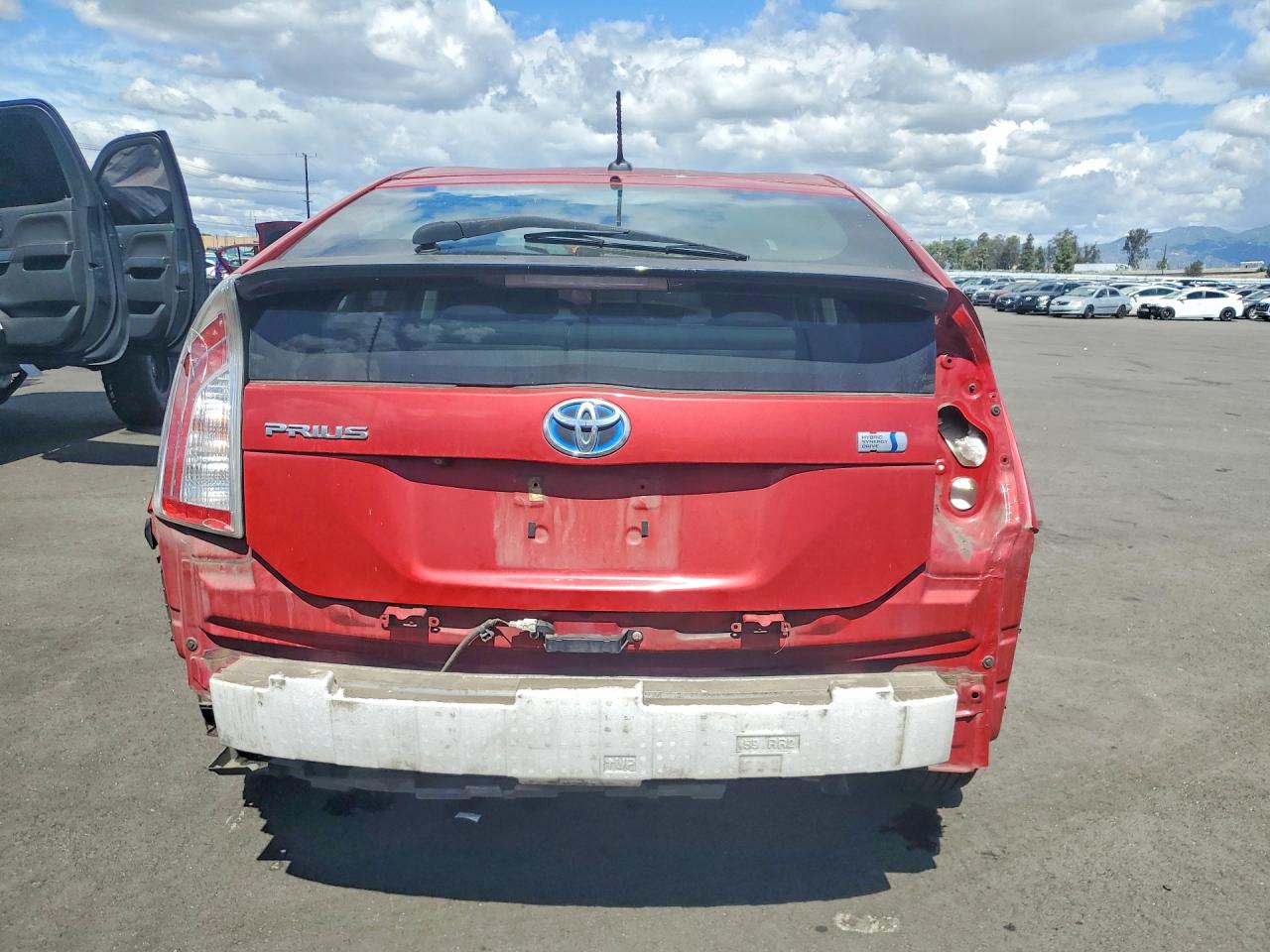 2013 TOYOTA PRIUS THREE photo 16