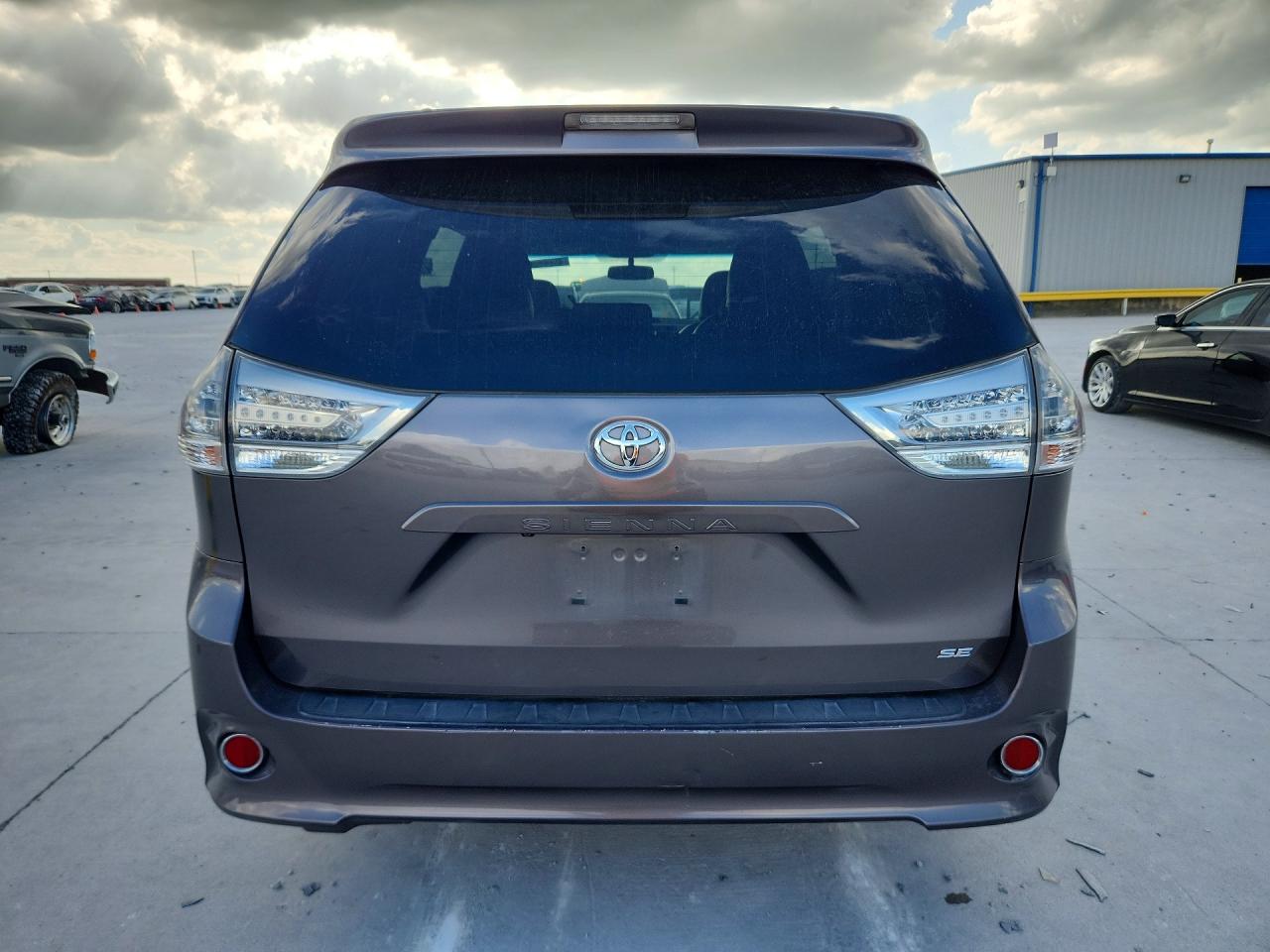 2013 TOYOTA SIENNA SPORT photo 16