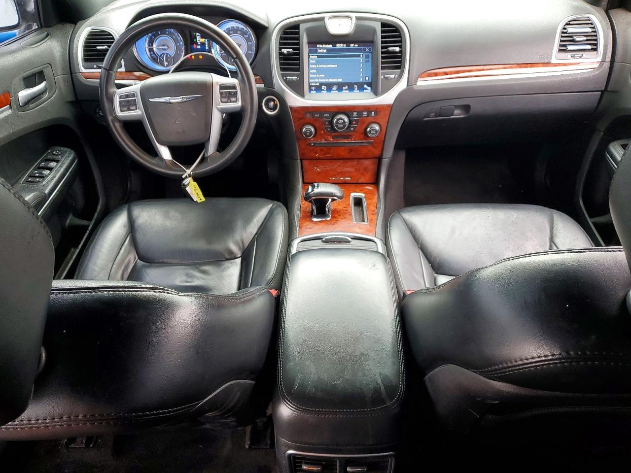 2014 CHRYSLER 300 photo 22