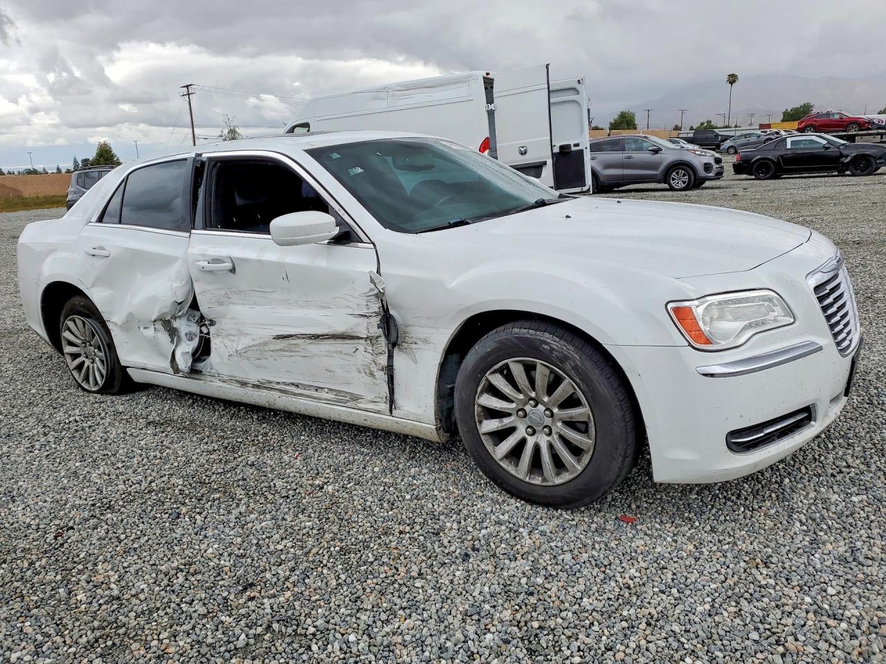 2014 CHRYSLER 300 photo 10