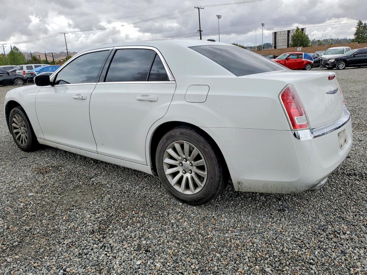 2014 CHRYSLER 300 photo 4