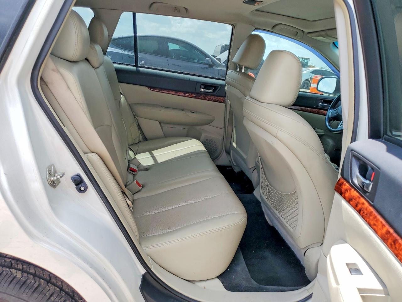 2012 SUBARU OUTBACK 3.6R LIMITED photo 10