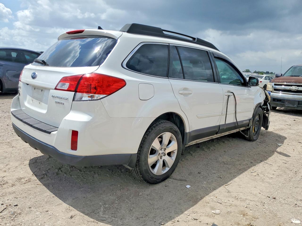2012 SUBARU OUTBACK 3.6R LIMITED photo 3