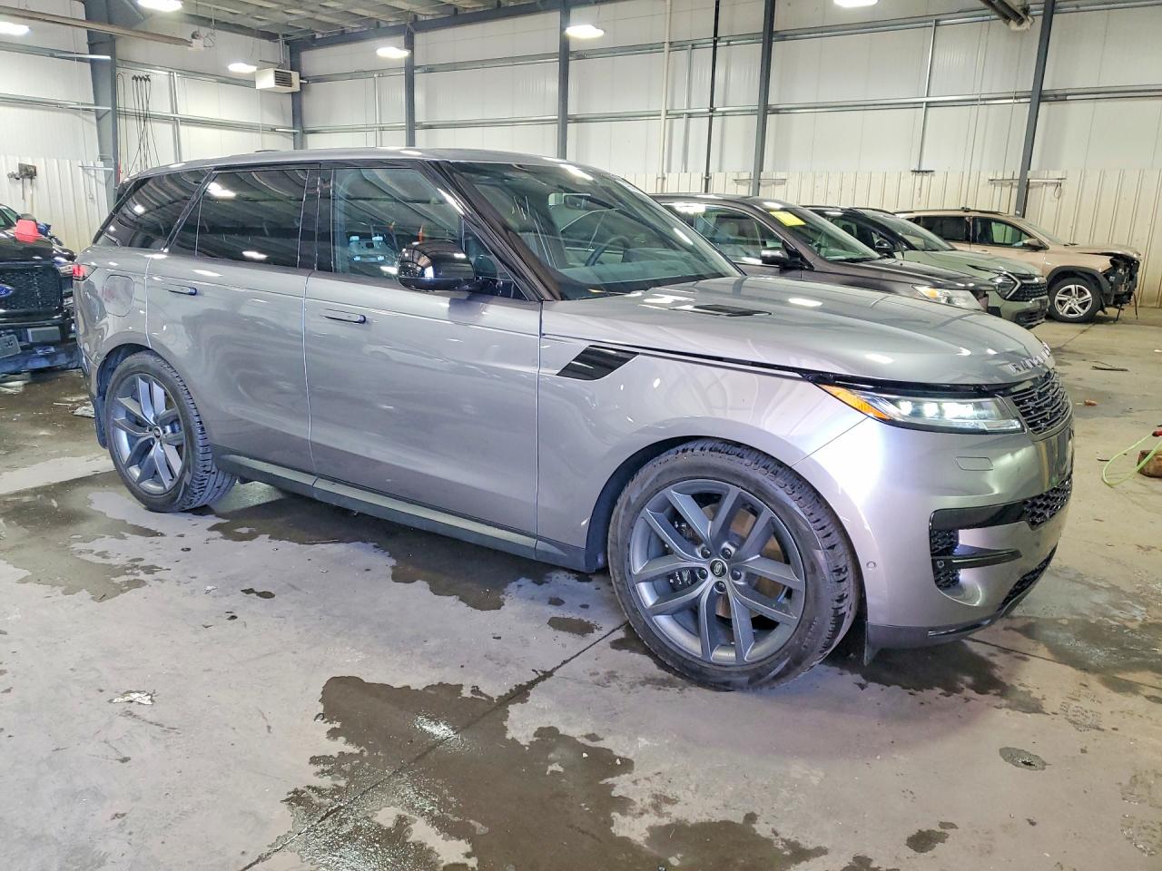 2025 LAND ROVER RANGE ROVER SPORT SE photo 10