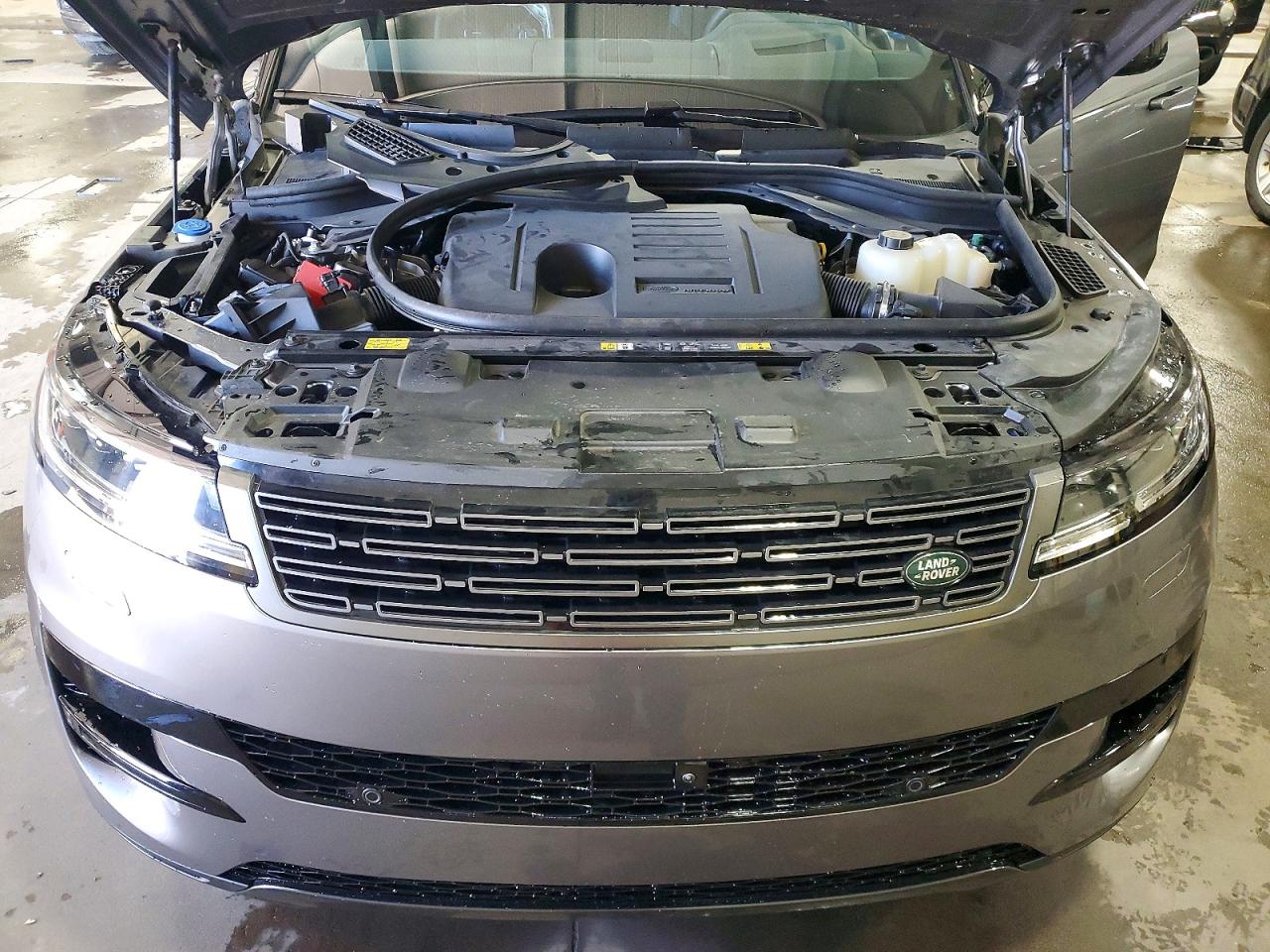 2025 LAND ROVER RANGE ROVER SPORT SE photo 34