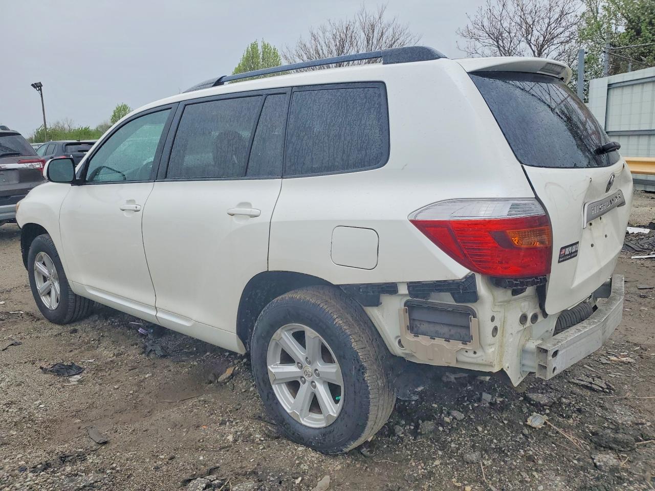 2010 TOYOTA HIGHLANDER BASE photo 3