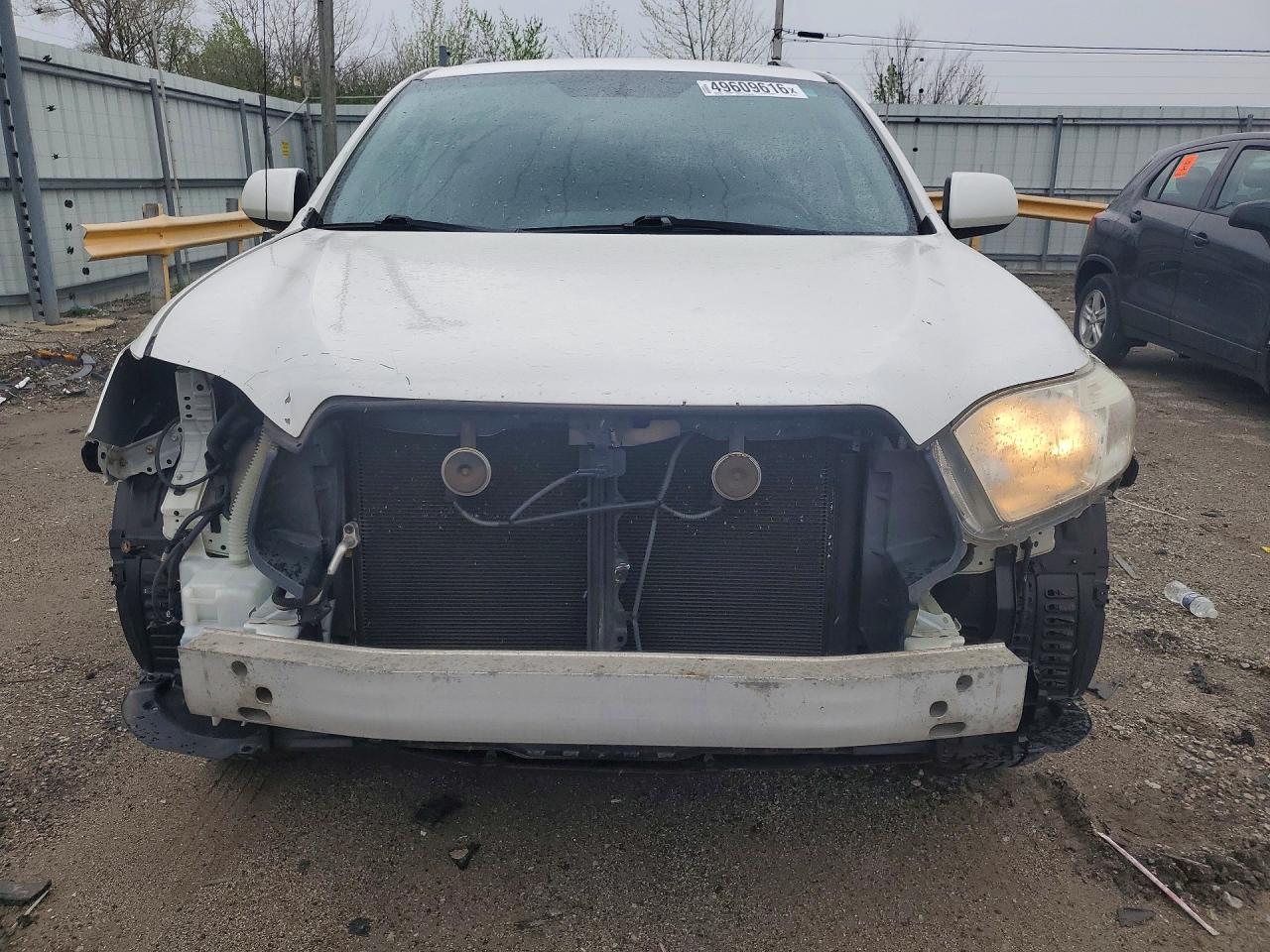 2010 TOYOTA HIGHLANDER BASE photo 9