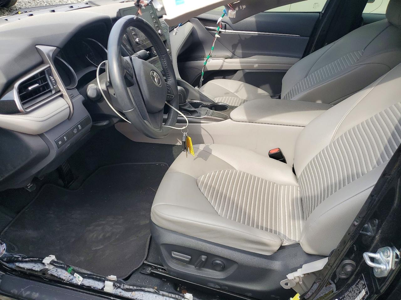 2022 TOYOTA CAMRY SE photo 19