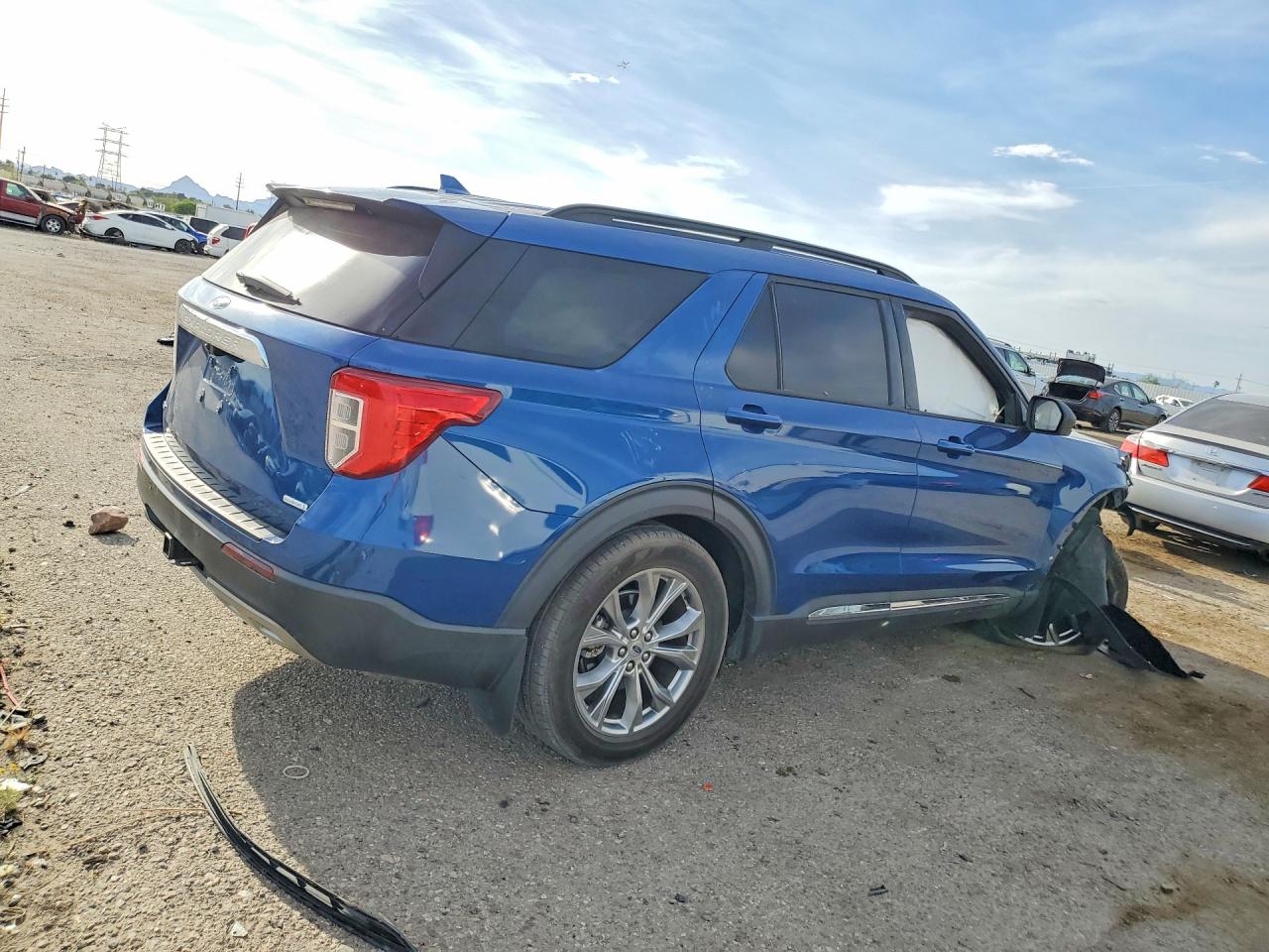 2020 FORD EXPLORER XLT photo 3