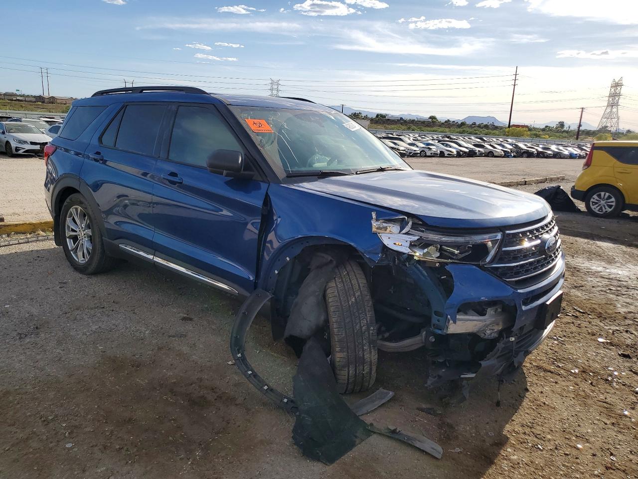 2020 FORD EXPLORER XLT photo 4
