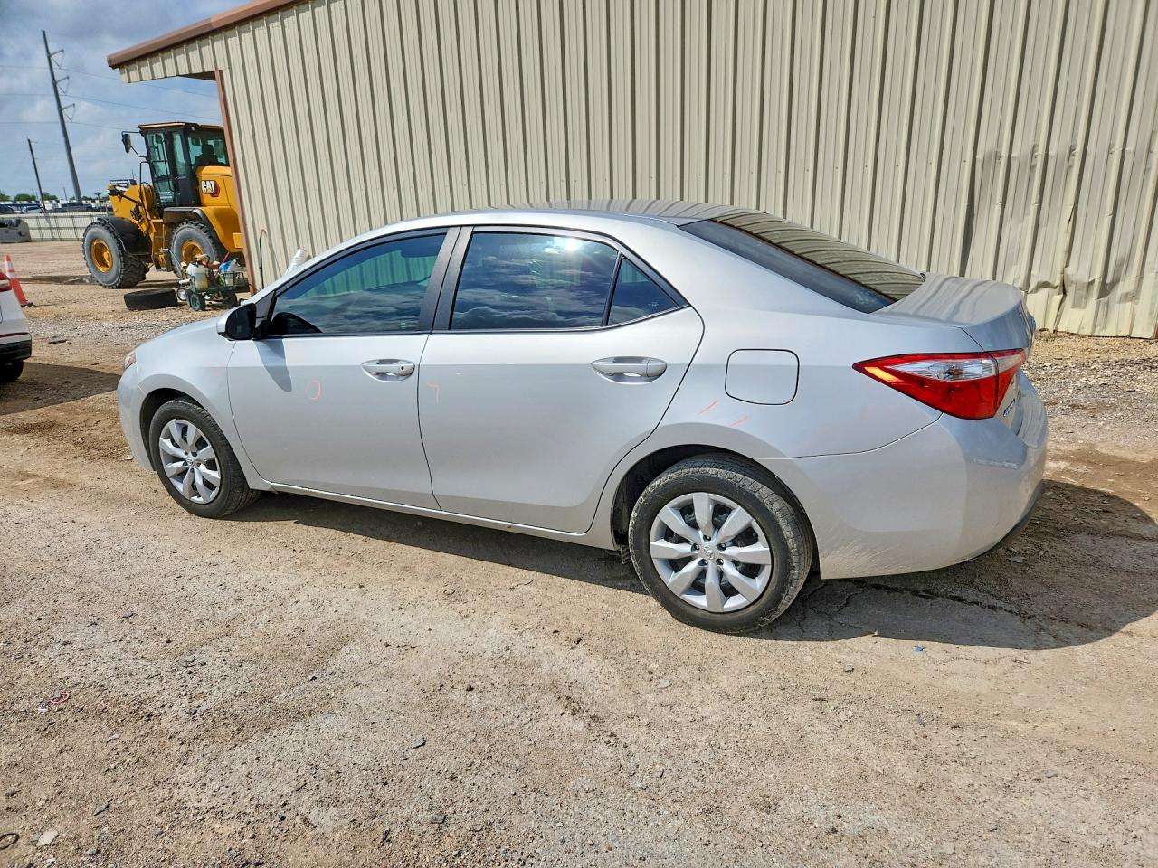2015 TOYOTA COROLLA LE photo 3