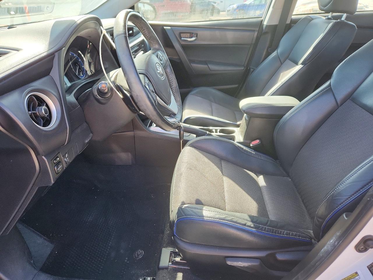 2017 TOYOTA COROLLA SE photo 7