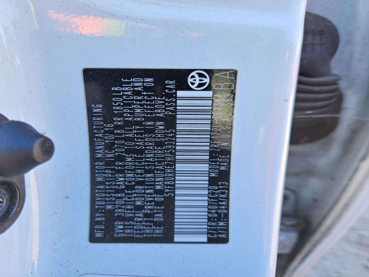 2017 TOYOTA COROLLA SE photo 12