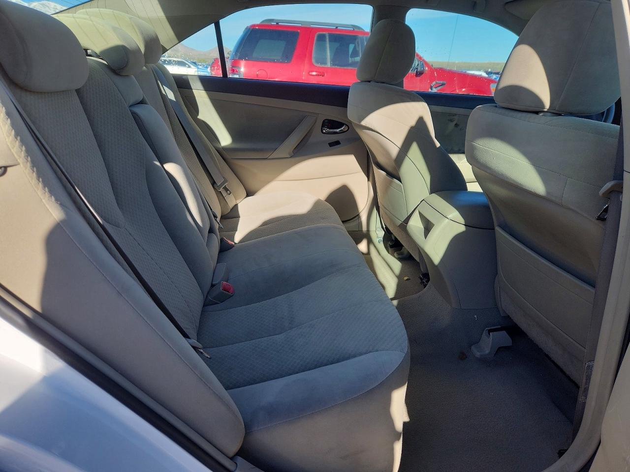 2009 TOYOTA CAMRY LE photo 19