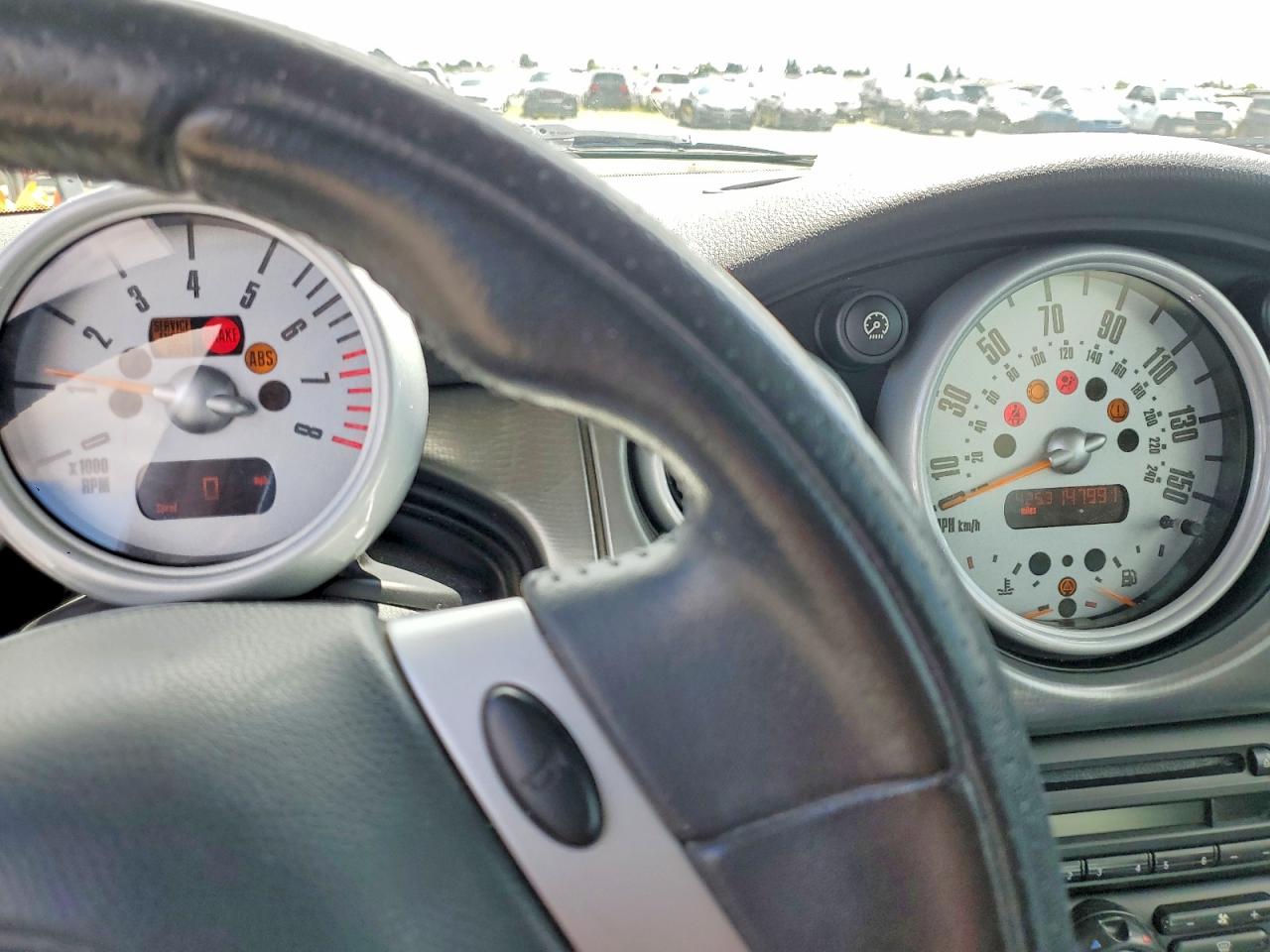 2004 MINI COOPER S photo 25