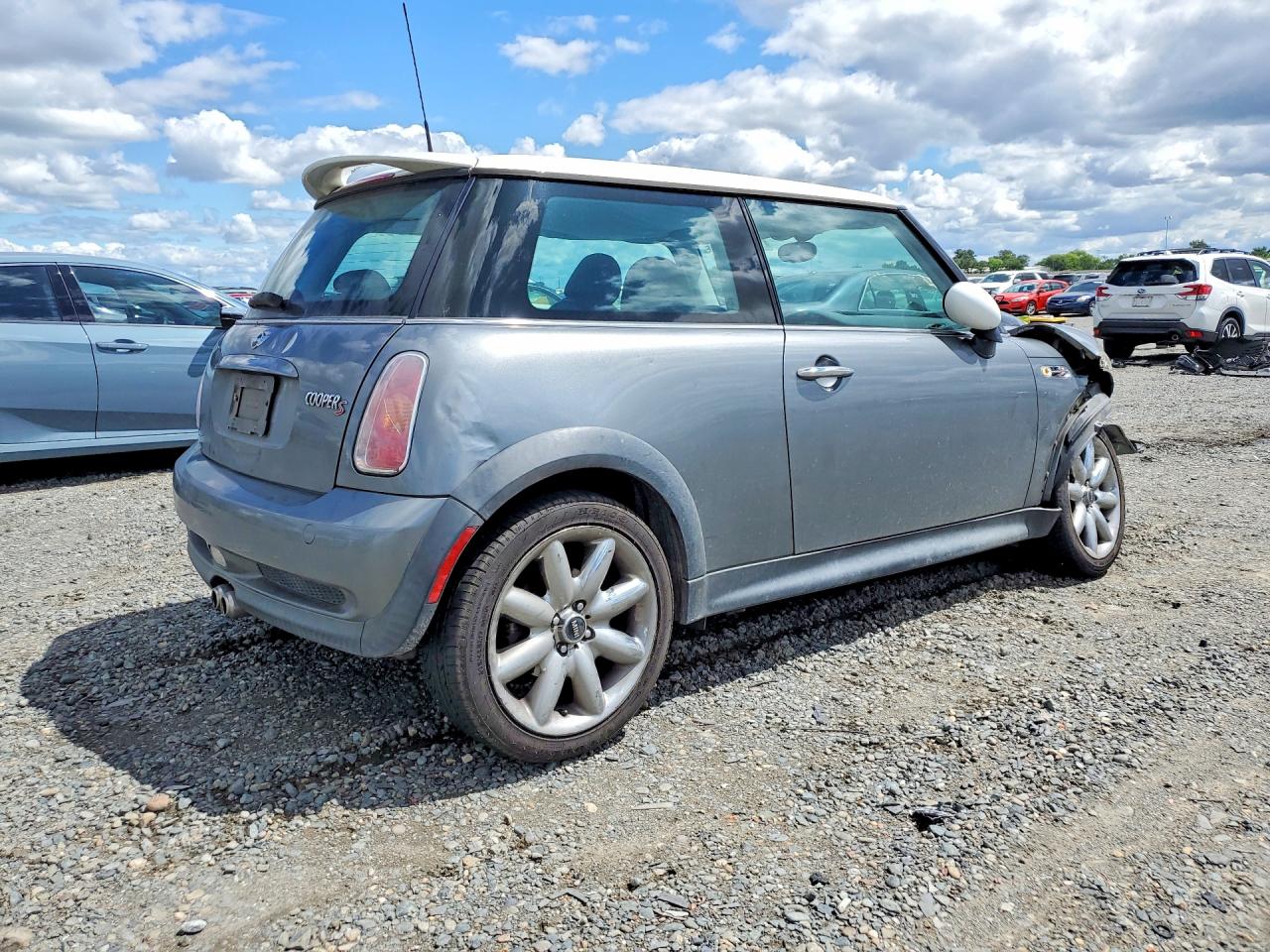 2004 MINI COOPER S photo 7