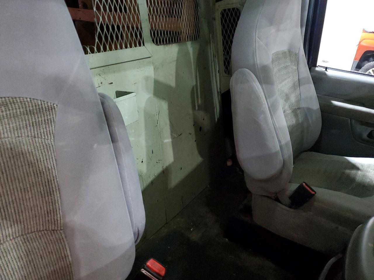 2005 FORD ECONOLINE E250 VAN photo 11